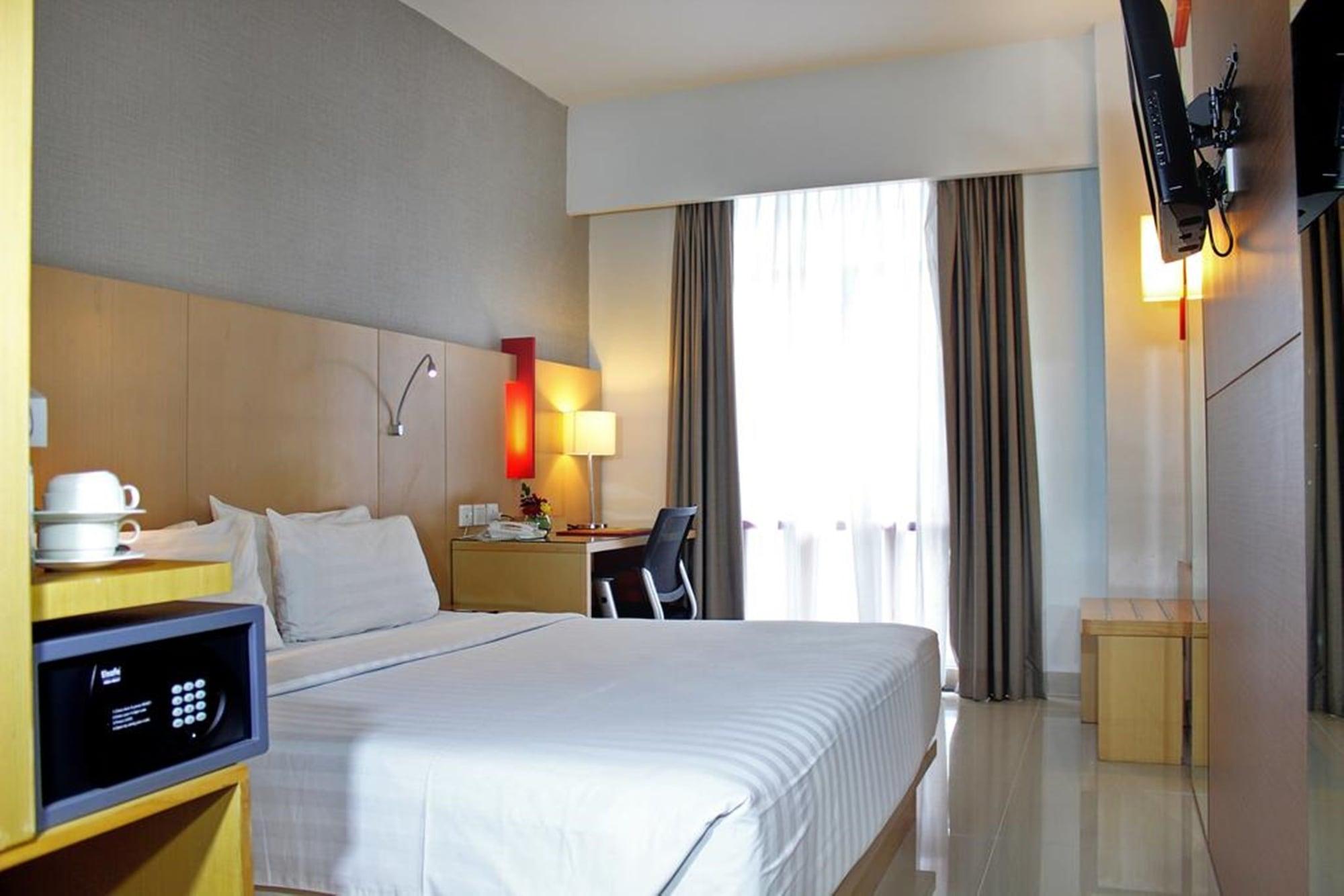 Santika Premiere Dyandra & Convention - 4* Medan