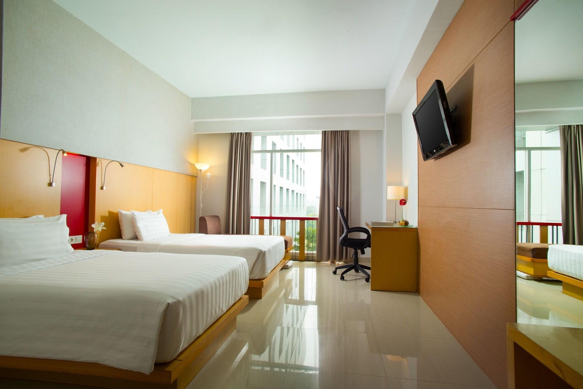 Santika Premiere Dyandra & Convention - Hotel 4*
